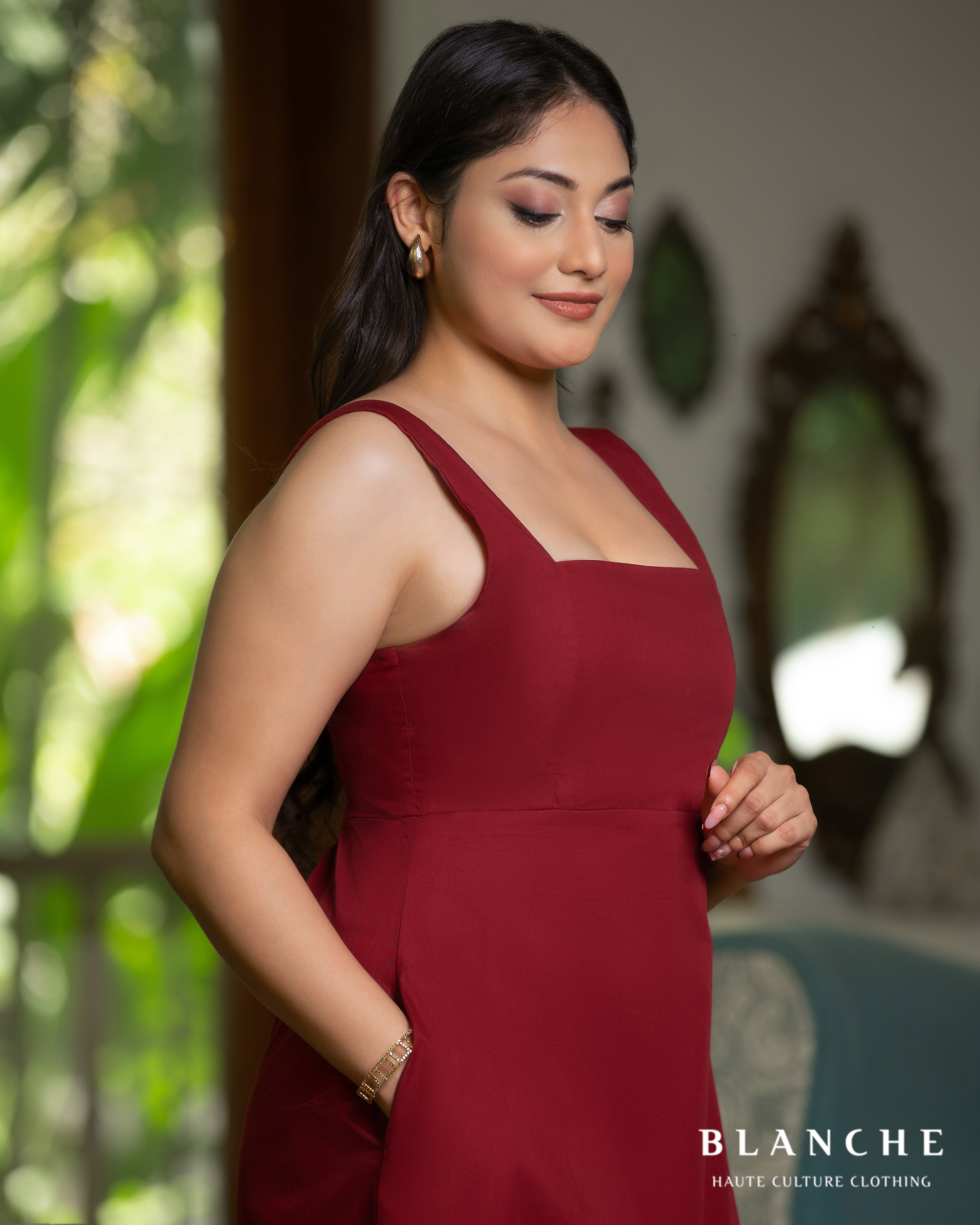 Back smocked detailed long dress maroon - BG137