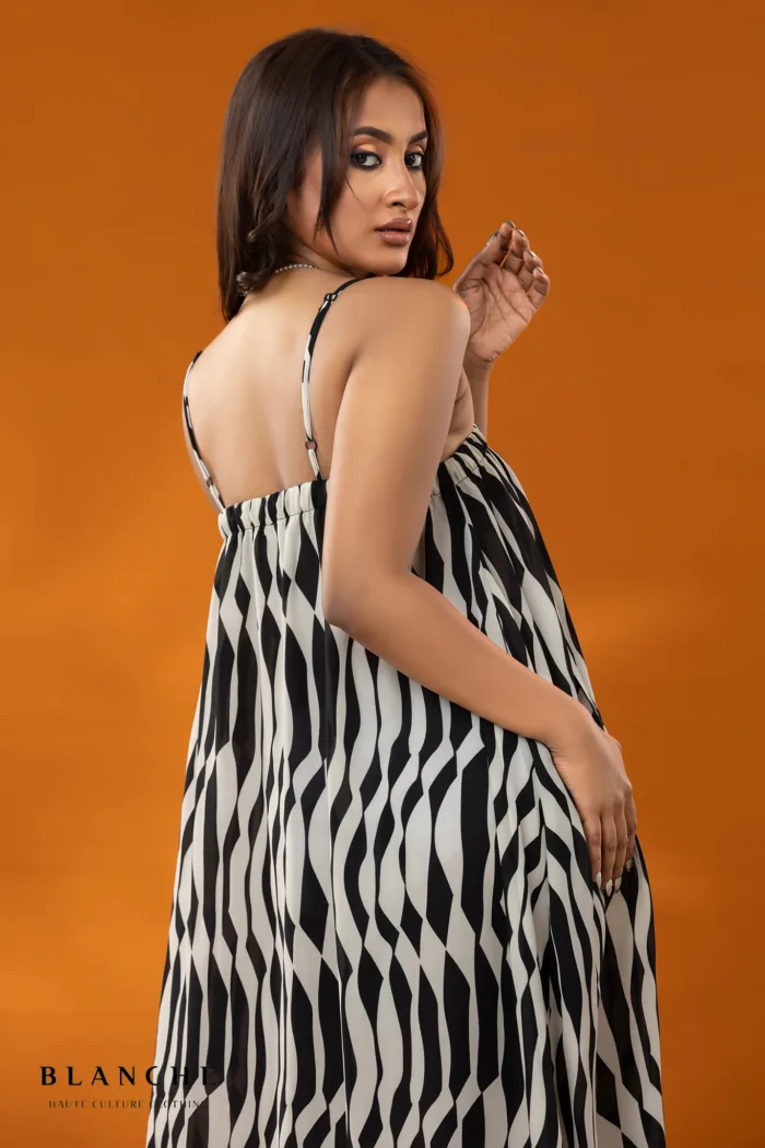 Breezy Lines Maxi Dress - Image 3